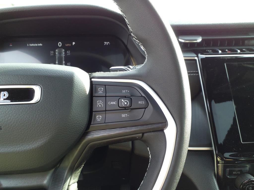 2025 Jeep Grand Cherokee Altitude X photo 16