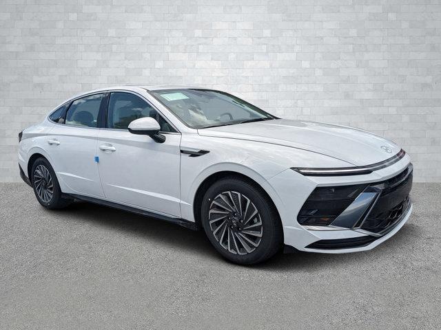2025 Hyundai Sonata Hybrid SEL's photo
