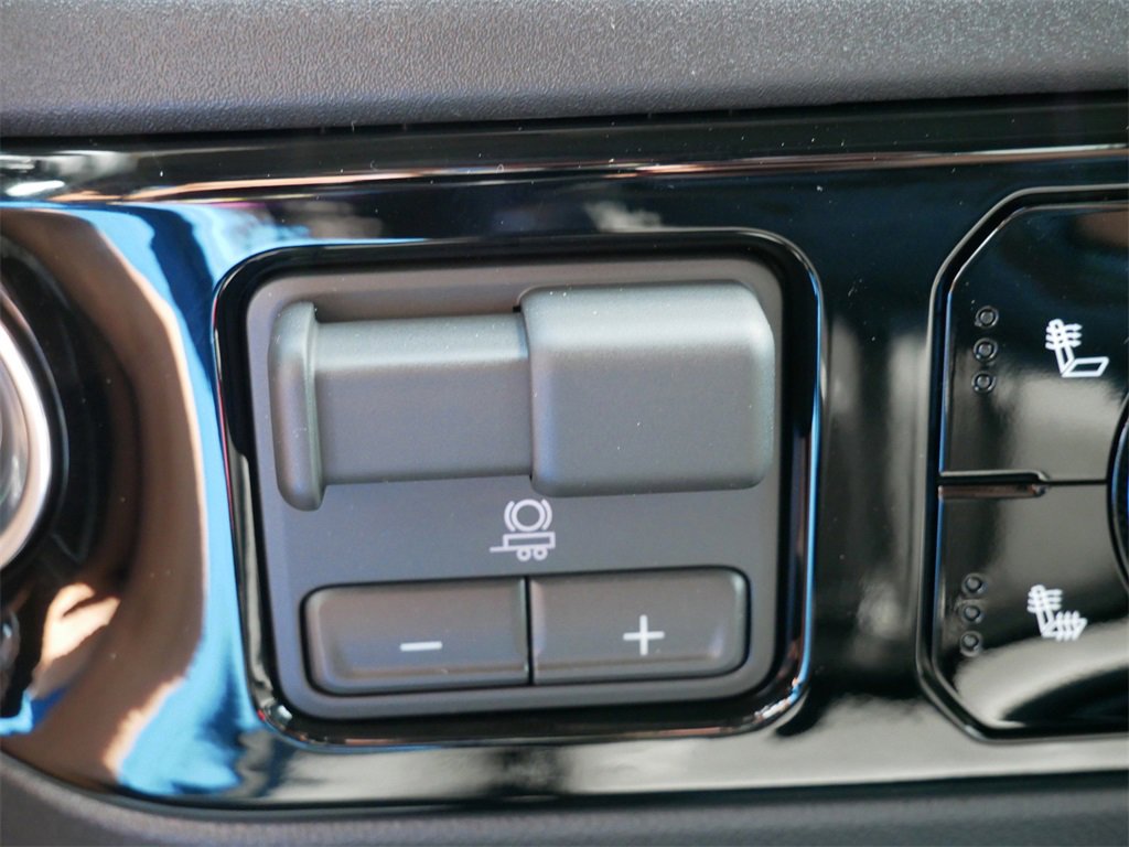 2026 Chevrolet Silverado 1500 LT photo 18