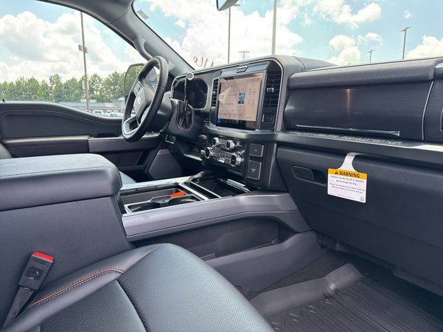 2025 Ford F-350 photo 15