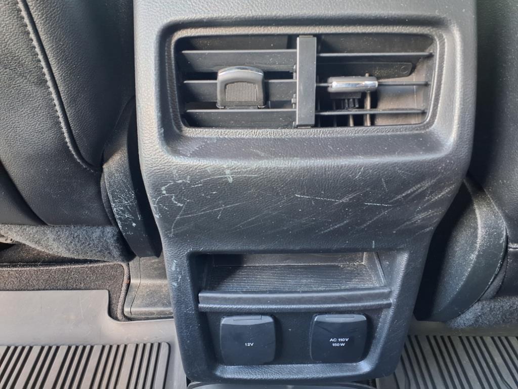 2019 Ford Edge SEL photo 15