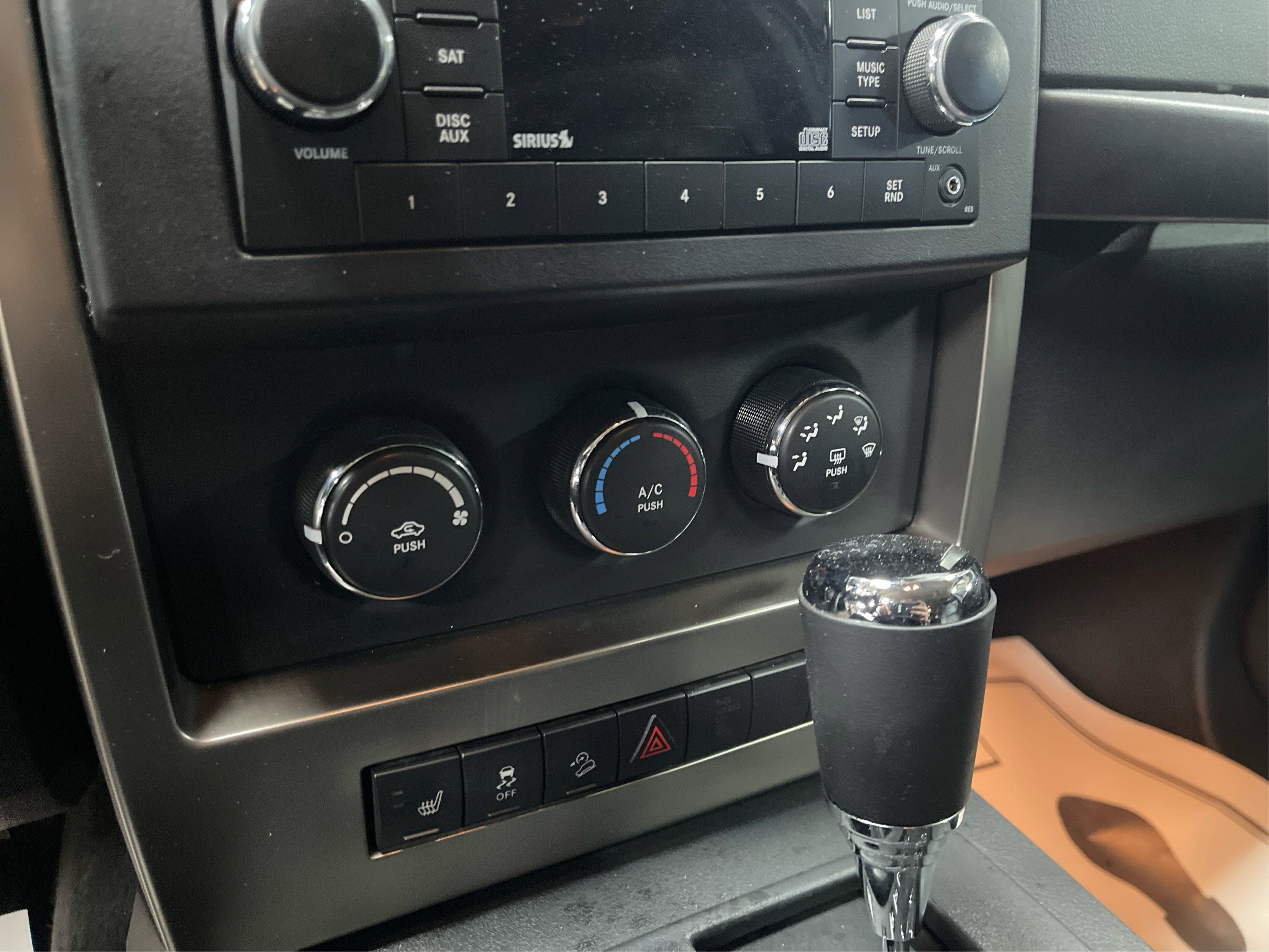2012 Jeep Liberty Sport photo 18