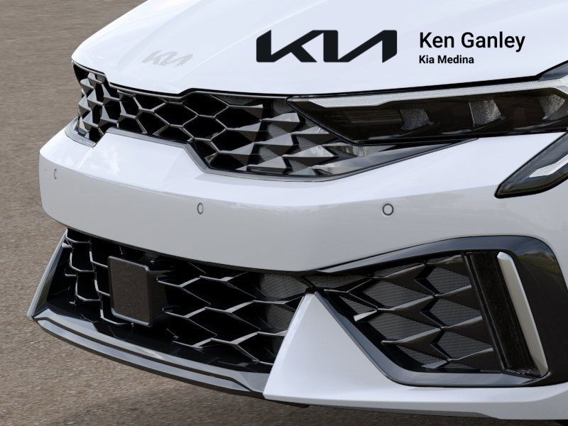 2026 Kia K5 GT-Line photo 9