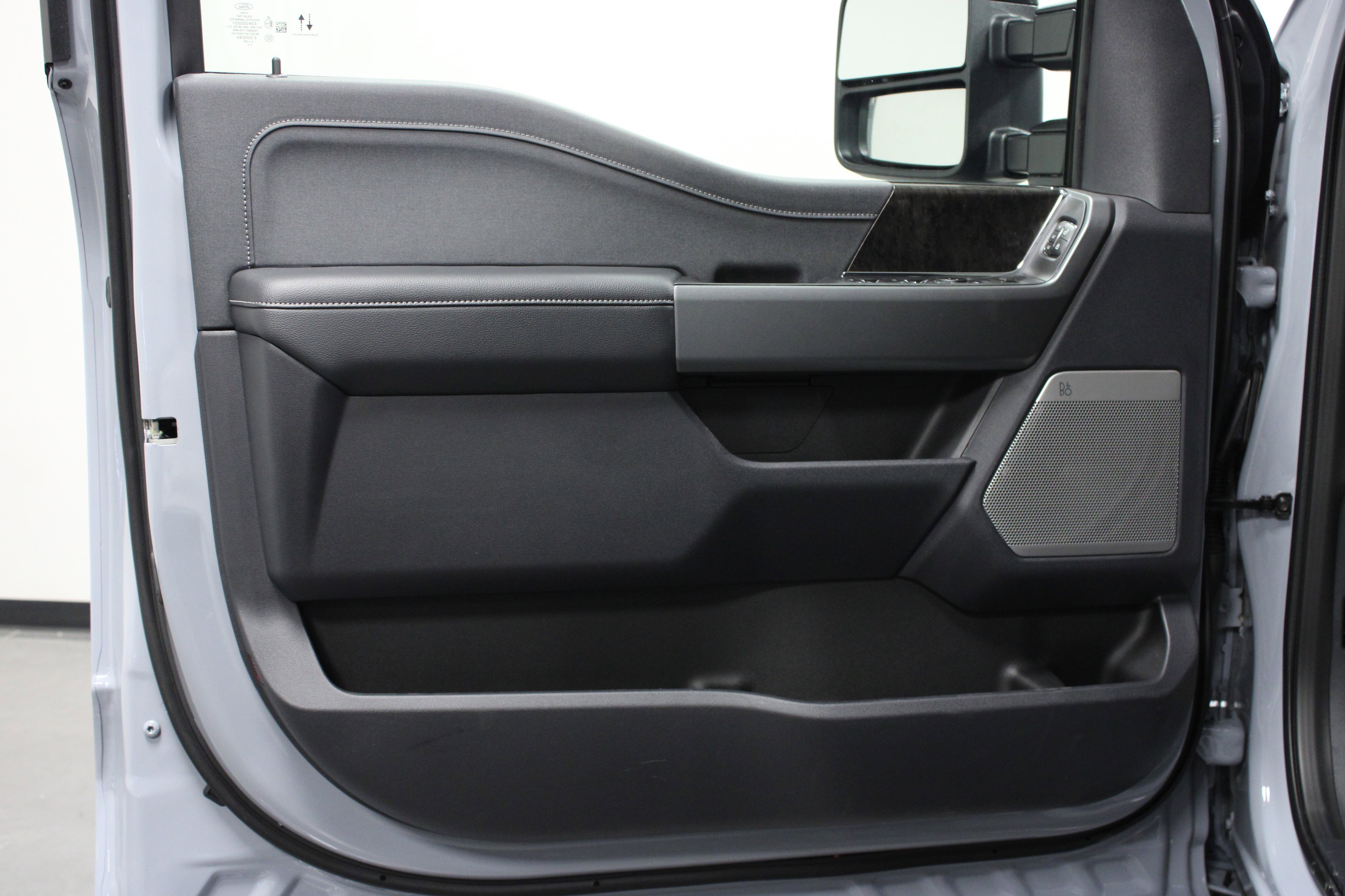 2025 Ford F-250 Lariat photo 10