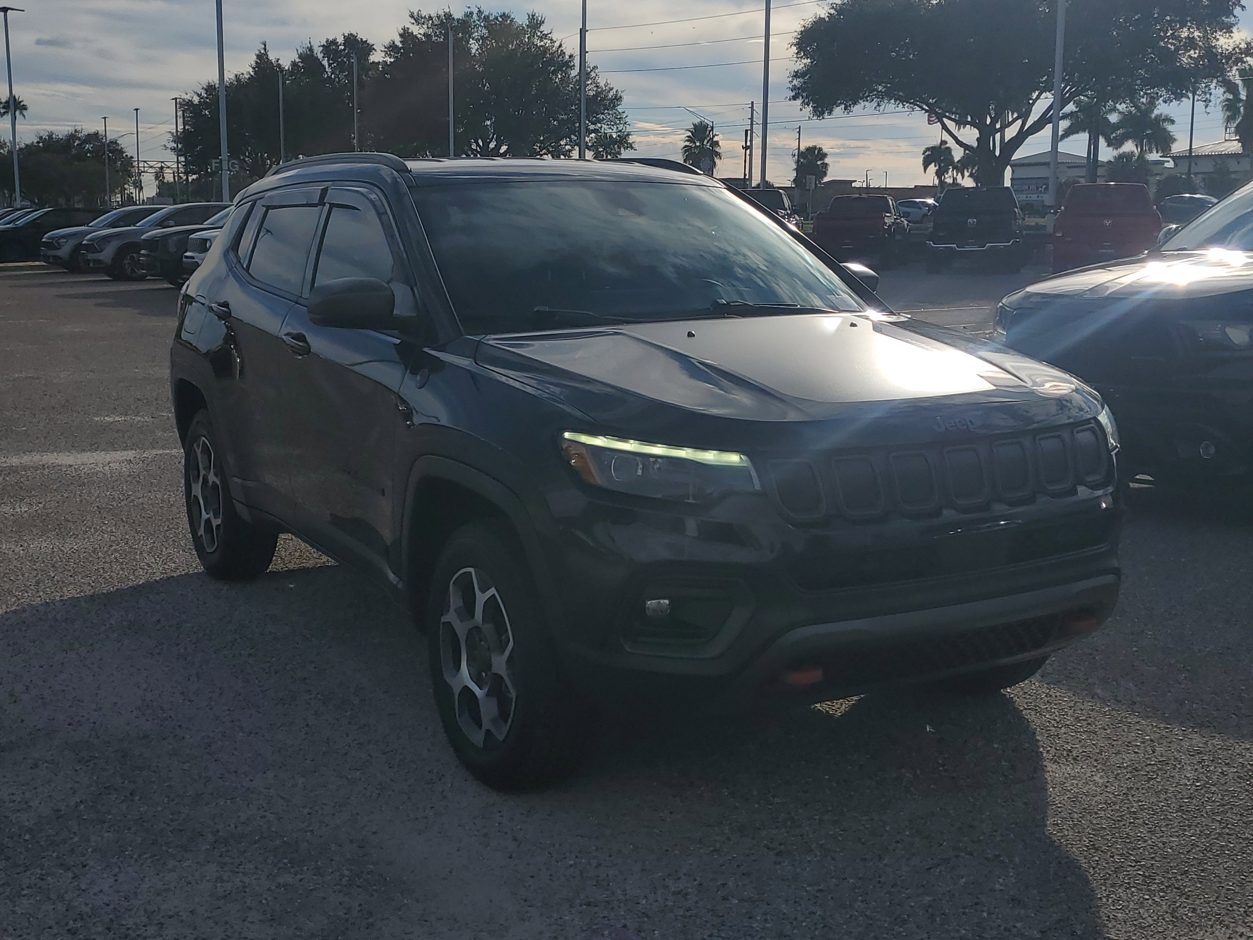 2022 Jeep Compass Trailhawk's photo