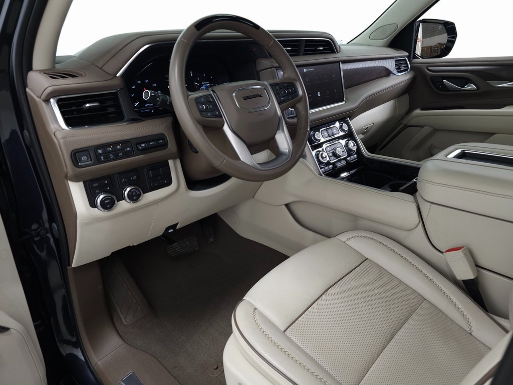 2023 GMC YUKON - Image 16