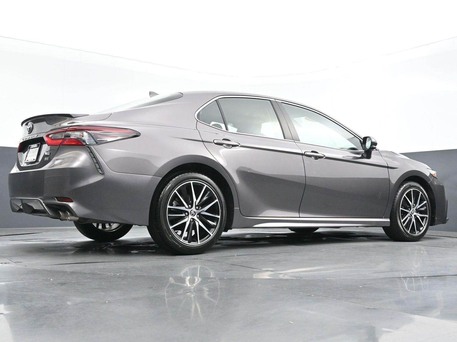 2022 Toyota Camry SE photo 46