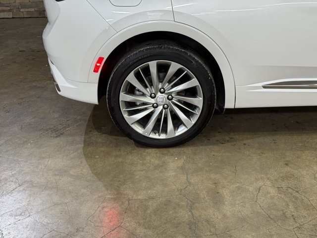 2025 Buick Envision Avenir photo 2
