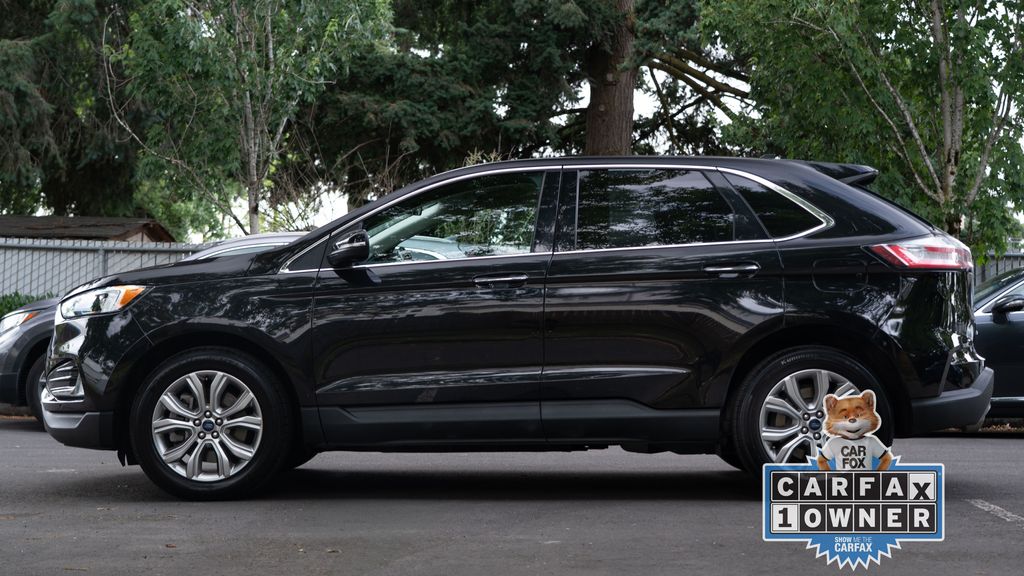 2022 Ford Edge Titanium photo 8