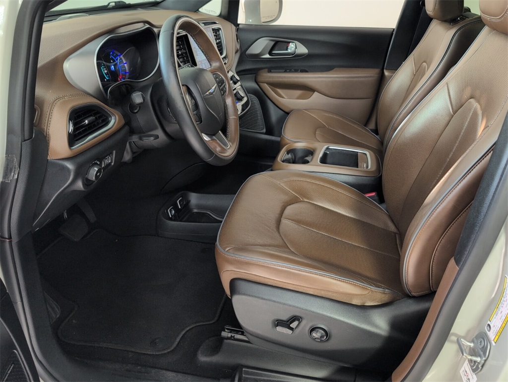 2020 Chrysler Pacifica Hybrid Limited photo 4