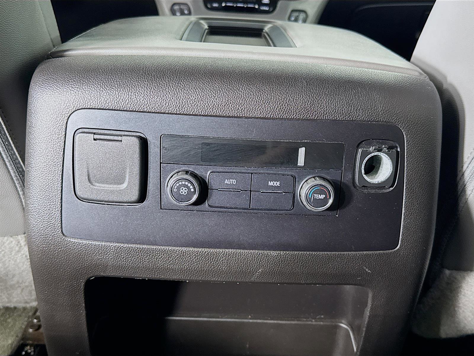 2016 Chevrolet Tahoe LT photo 22