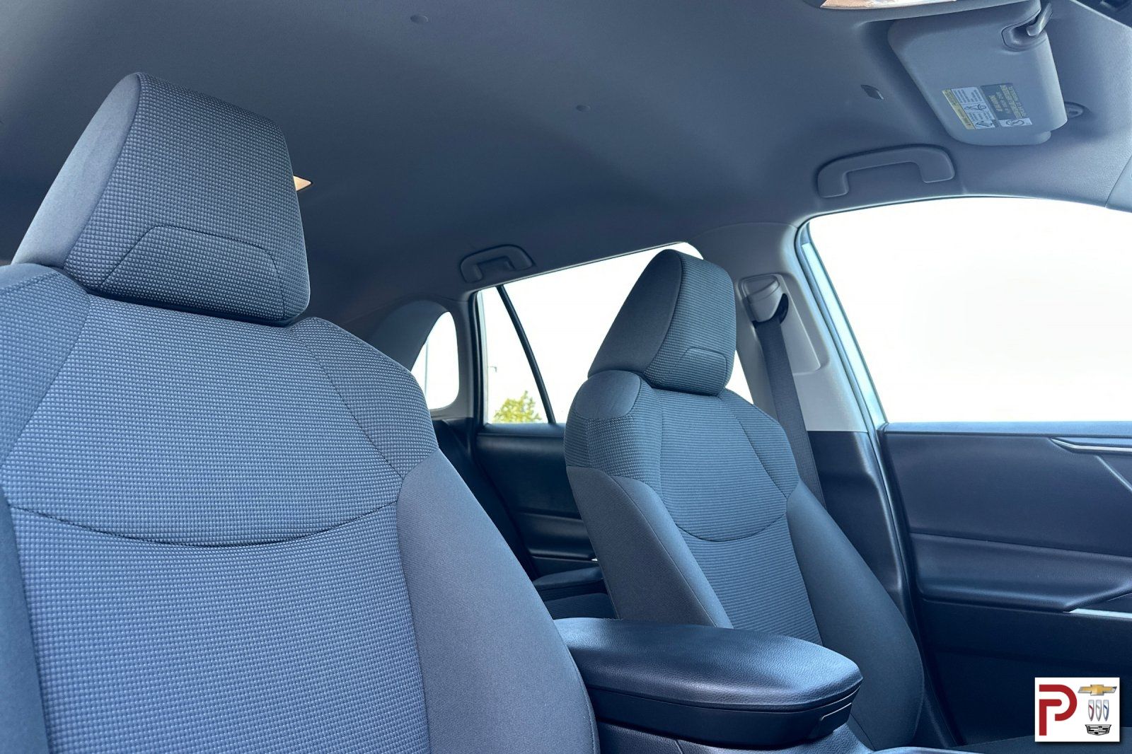 2023 Toyota RAV4 LE photo 16