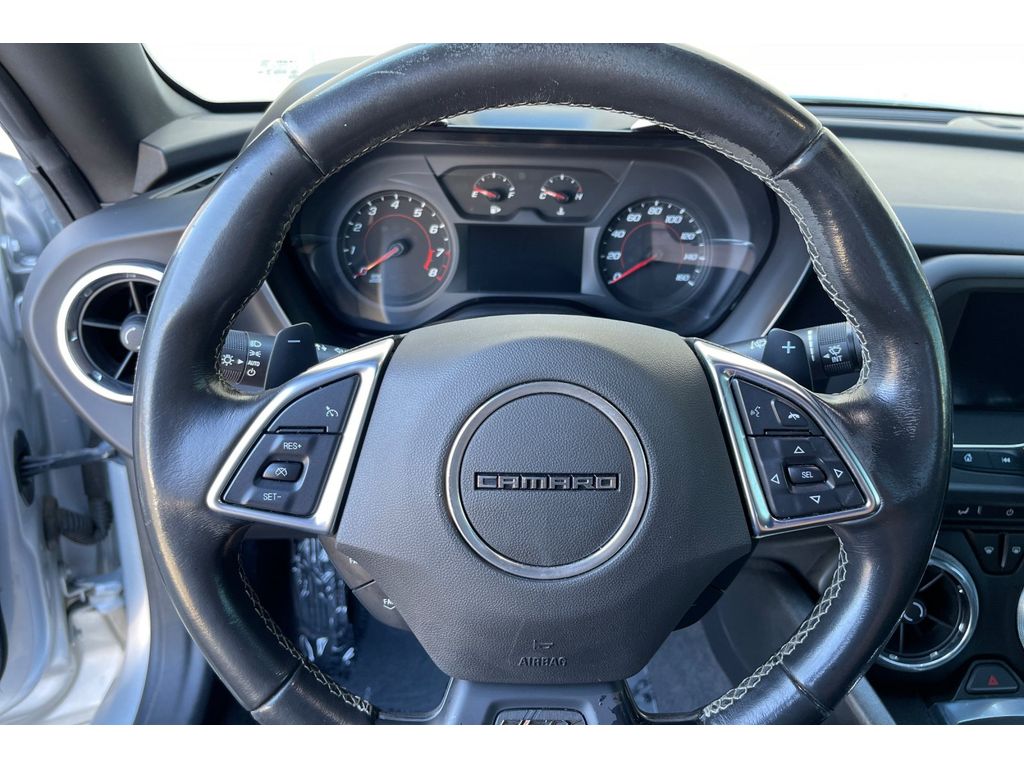 2017 Chevrolet Camaro 1LT photo 30
