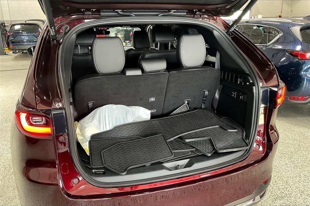 2025 Mazda CX-90 Plug-in Hybrid Premium Plus photo 26