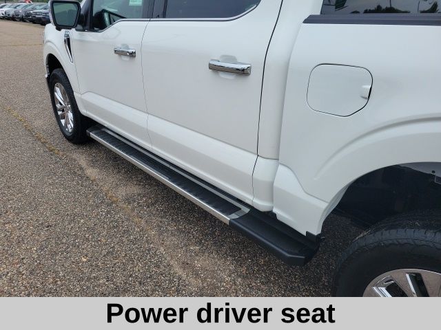 2025 Ford F-150 Lariat photo 3