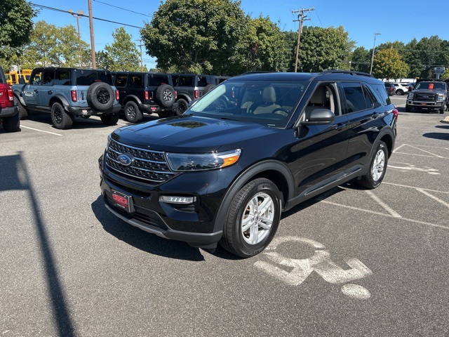 2022 Ford Explorer XLT photo 2