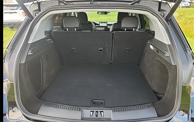 2022 Lincoln Corsair Standard photo 2