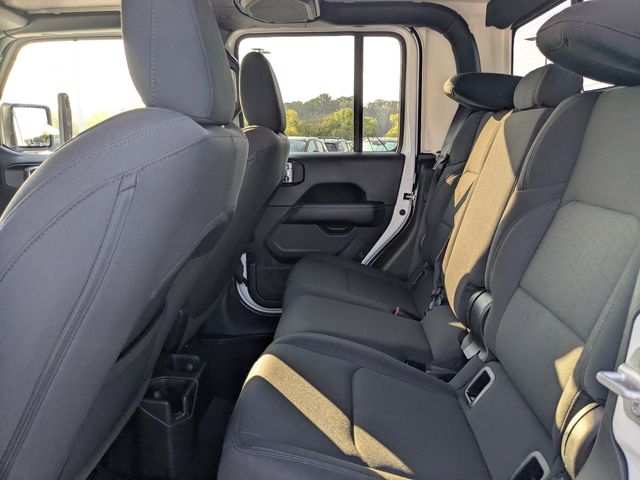 2023 Jeep Gladiator Overland photo 13
