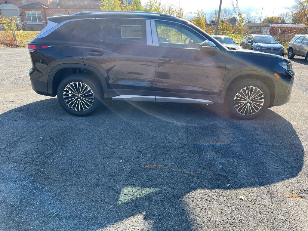 2026 Volkswagen Tiguan S photo 4