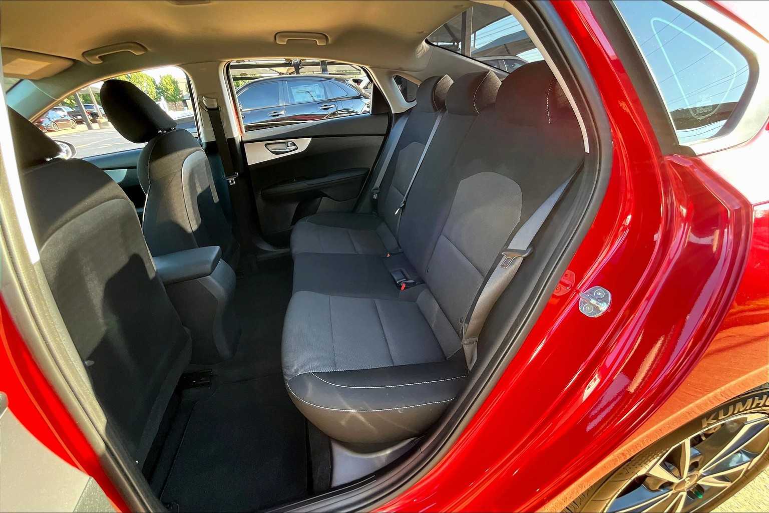 2023 Kia Forte LXS photo 17