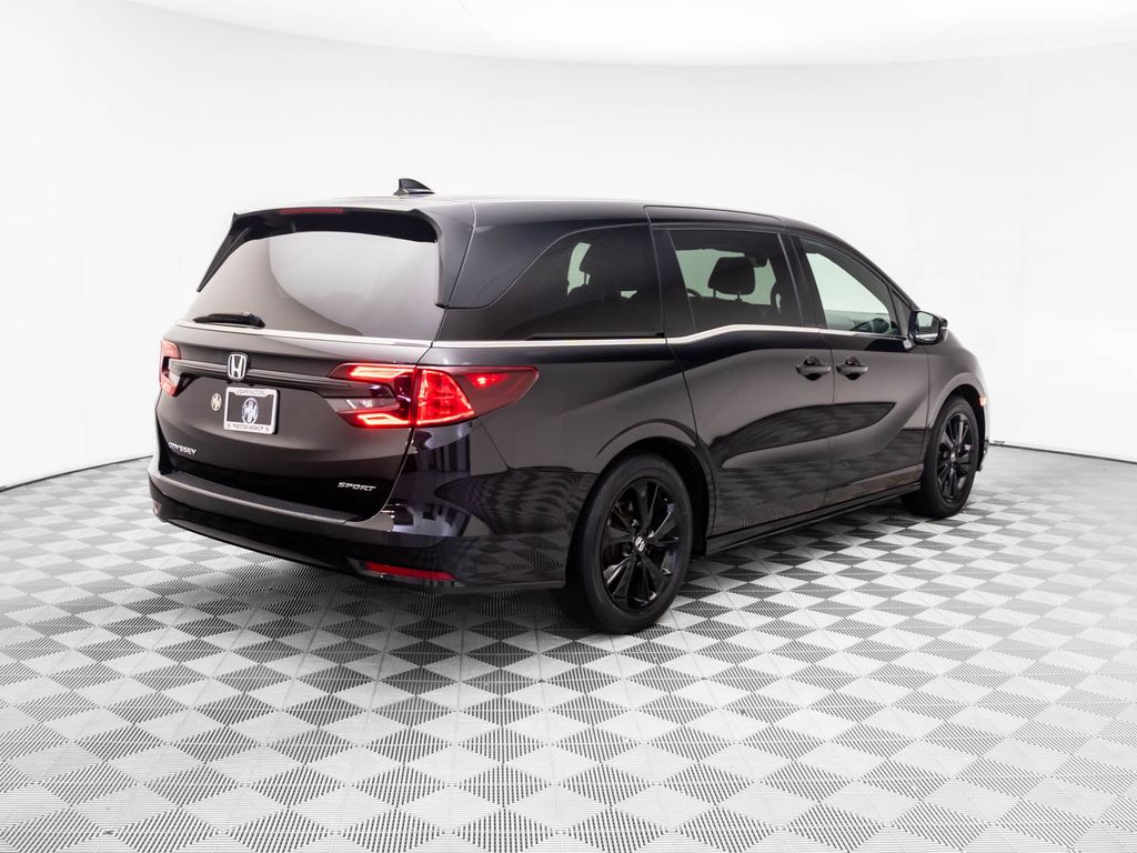 2023 Honda Odyssey Sport photo 2