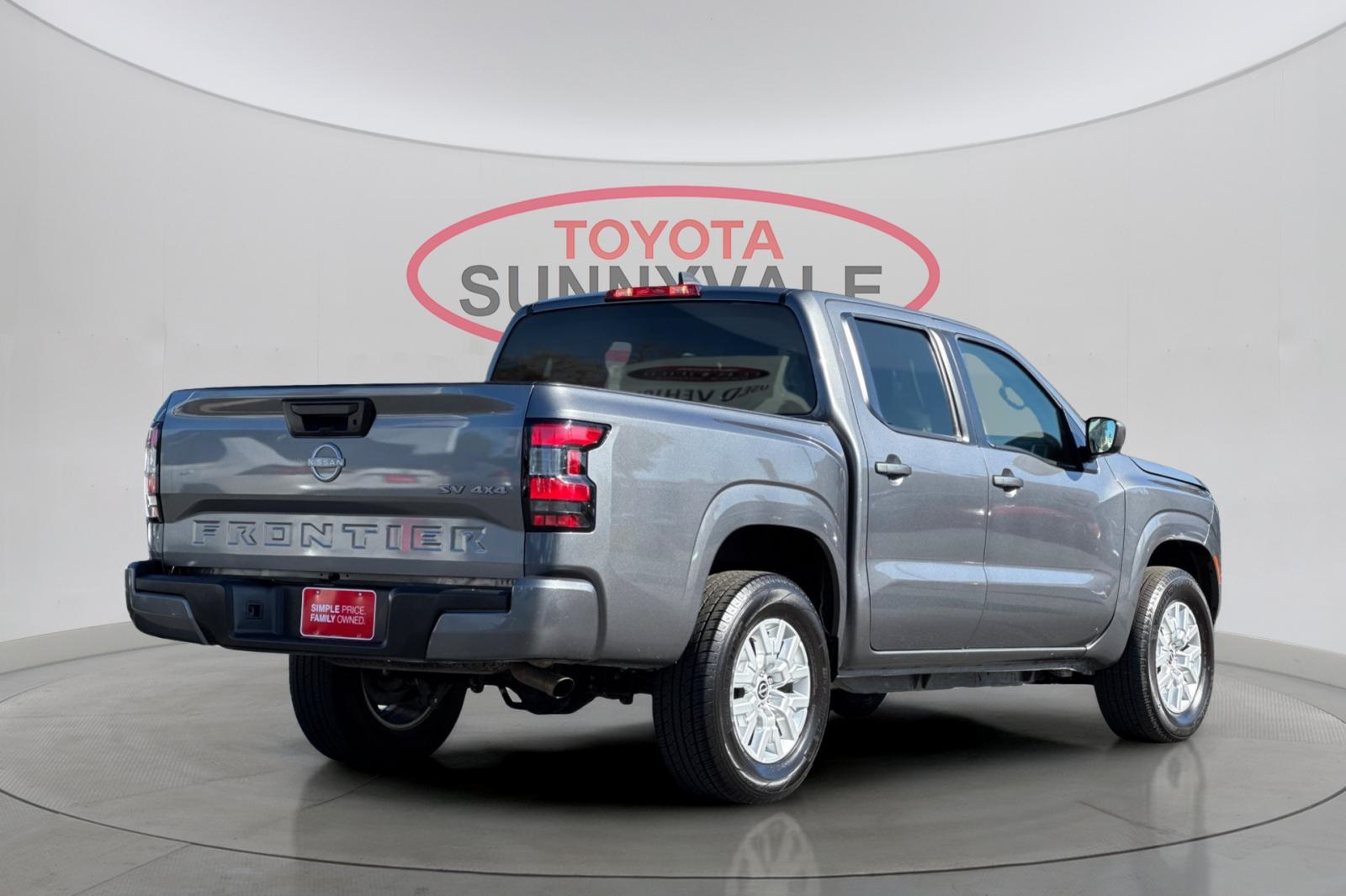 2023 Nissan Frontier Crew Cab SV photo 2