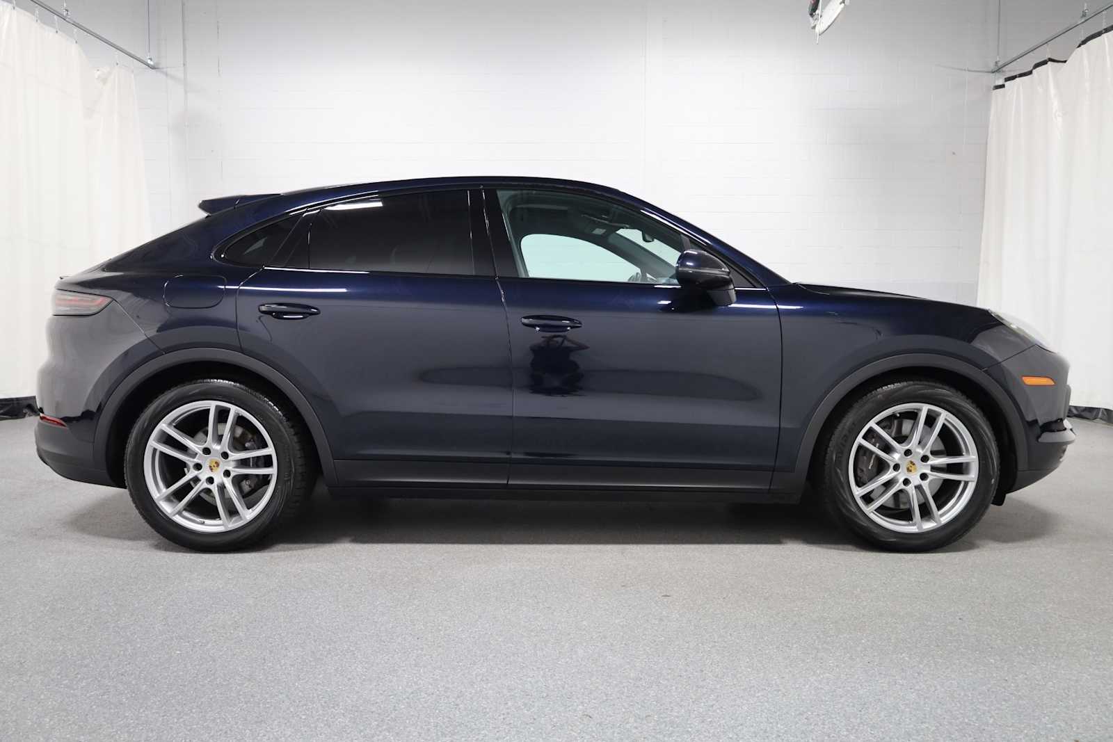 2023 Porsche Cayenne Coupe photo 9