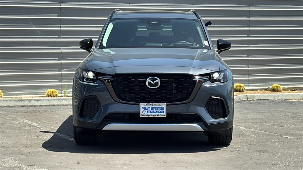 2025 Mazda CX-70 Premium photo 2