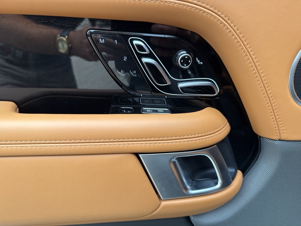 2021 Land Rover Range Rover P525 Autobiography photo 21