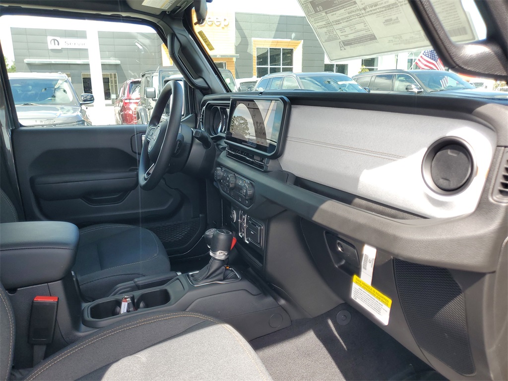 2025 Jeep Gladiator Sport photo 28