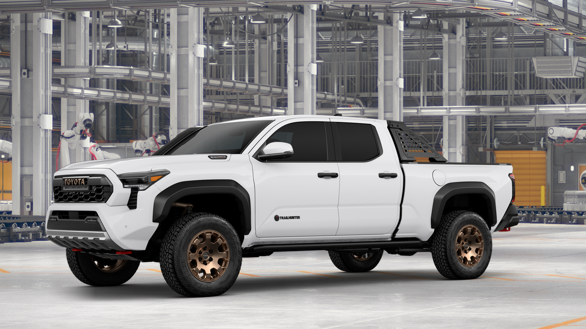 2026 Toyota Tacoma Trailhunter photo 2