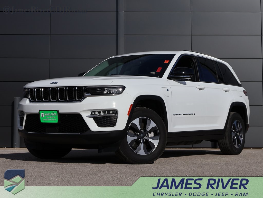 2022 Jeep Grand Cherokee 4xe's photo