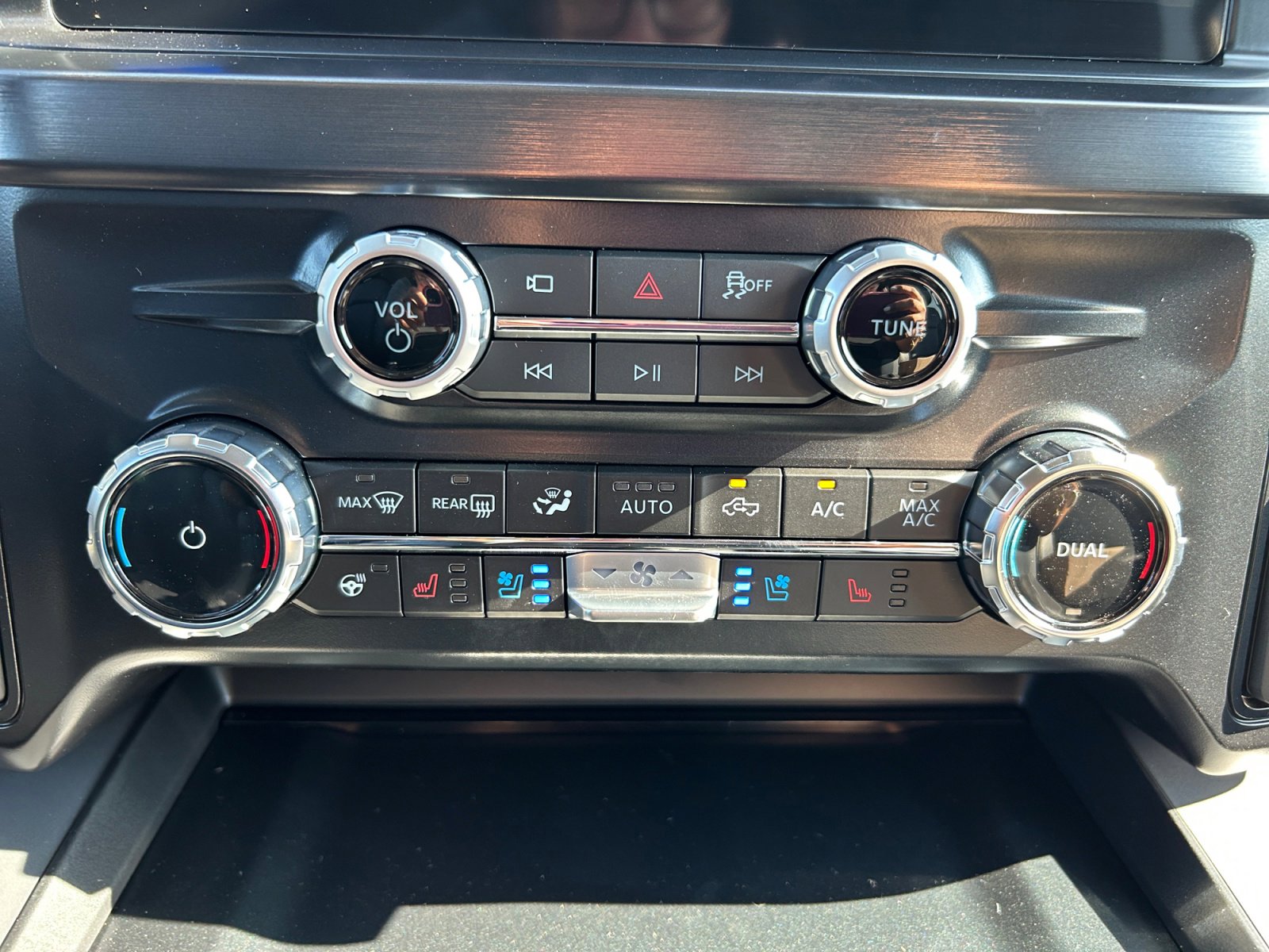 2026 Ford F-350 Lariat photo 13