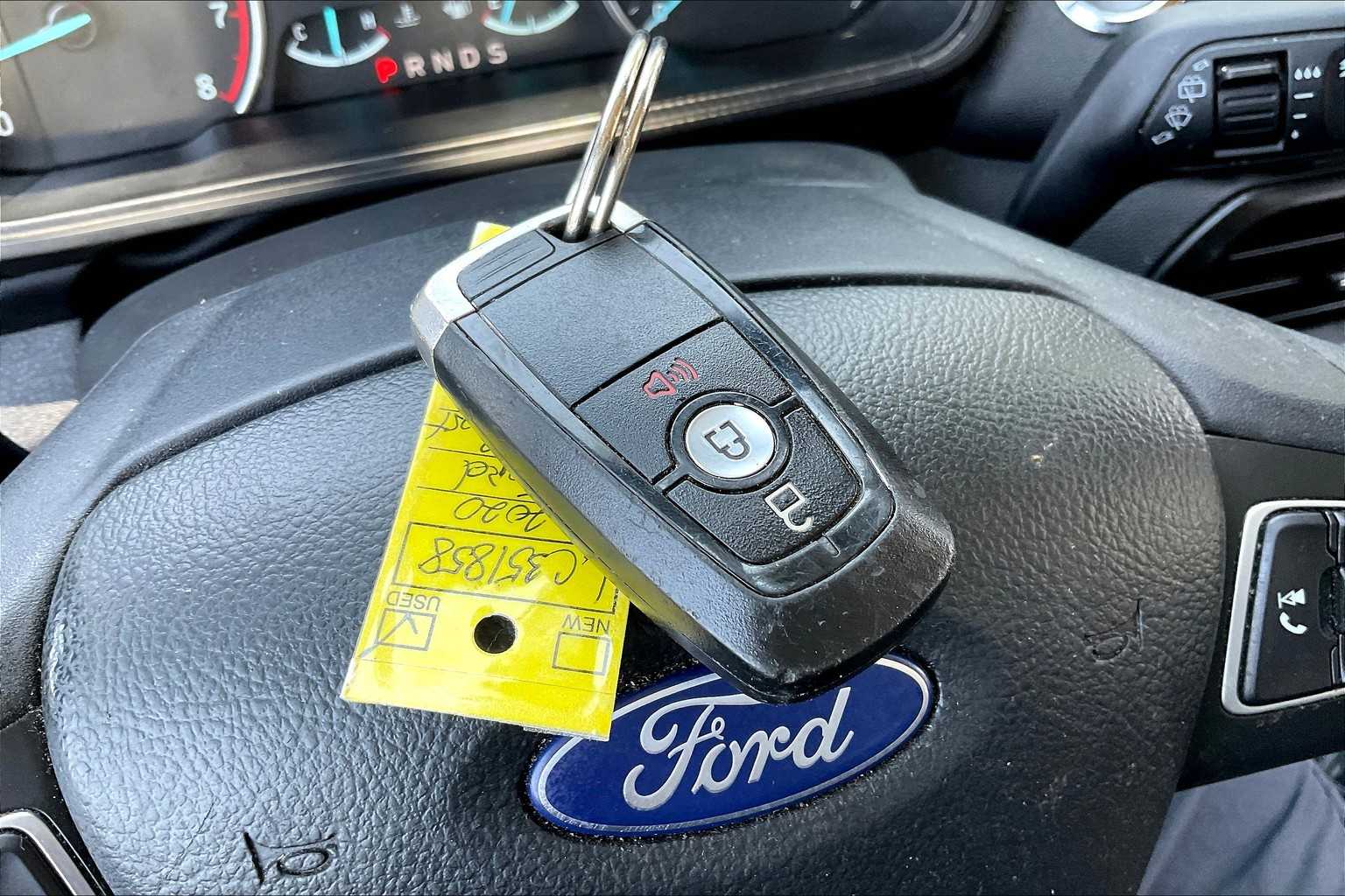 2020 Ford EcoSport SES photo 11