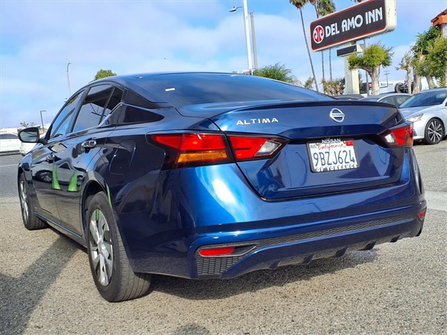 2022 Nissan Altima 2.5 S photo 3
