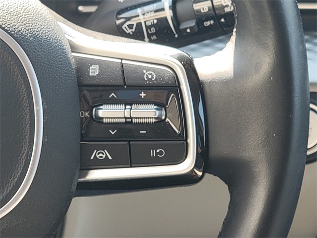2023 Kia Carnival LX photo 29