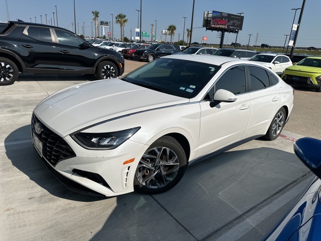 2022 Hyundai Sonata SEL photo 3