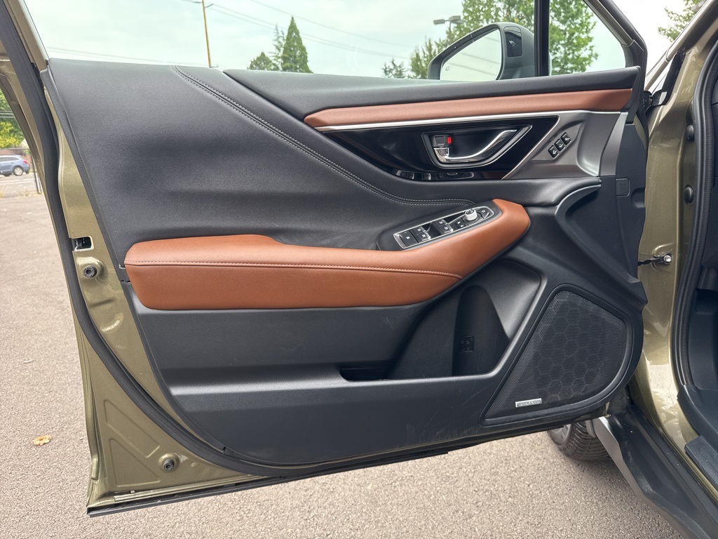 2021 Subaru Outback Touring XT photo 9