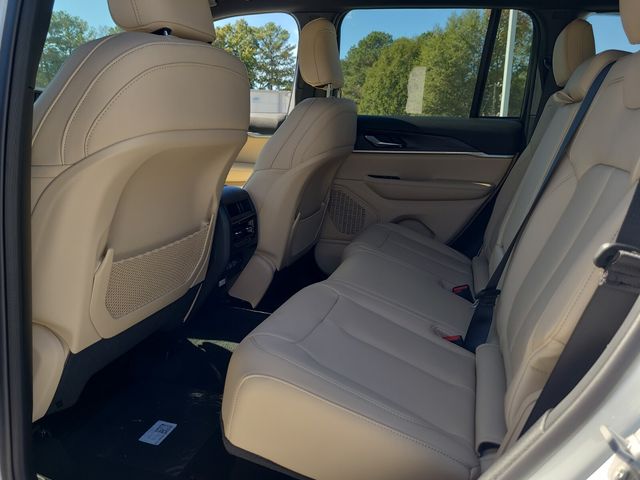 2025 Jeep Grand Cherokee Limited photo 3