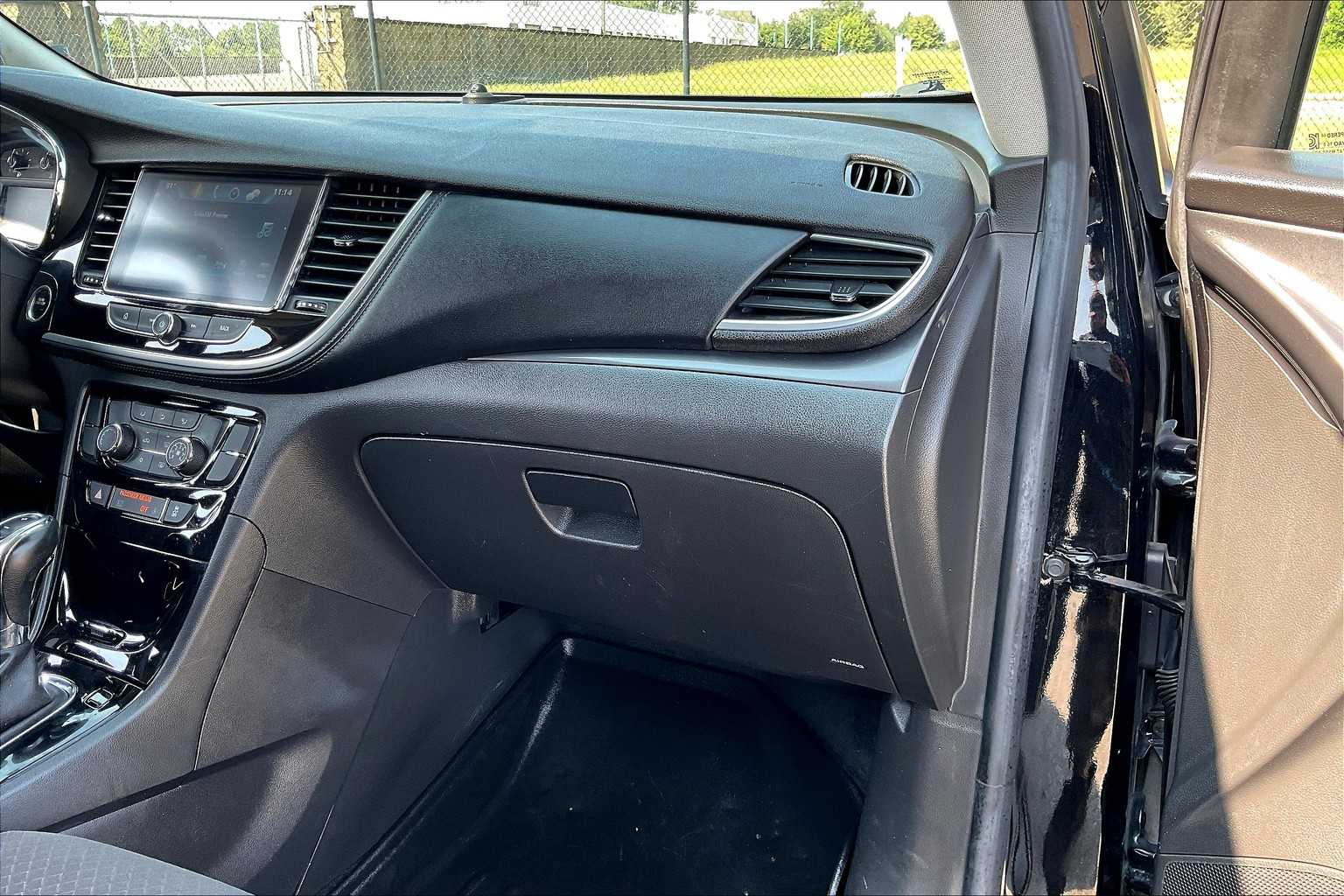2020 Buick Encore Preferred photo 16