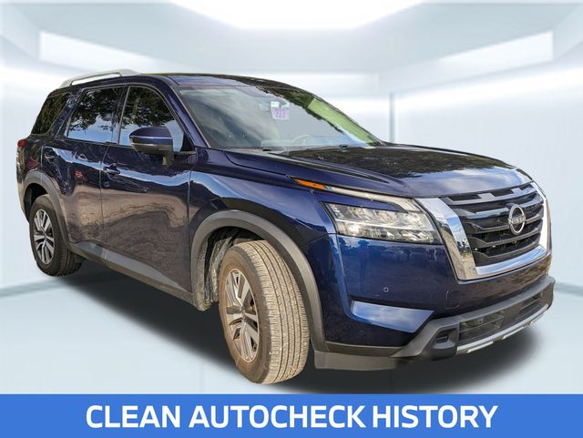 2023 Nissan Pathfinder SL photo 2