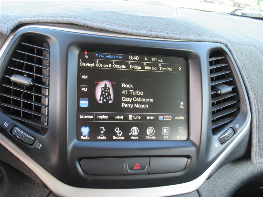2018 Jeep Cherokee Latitude photo 20