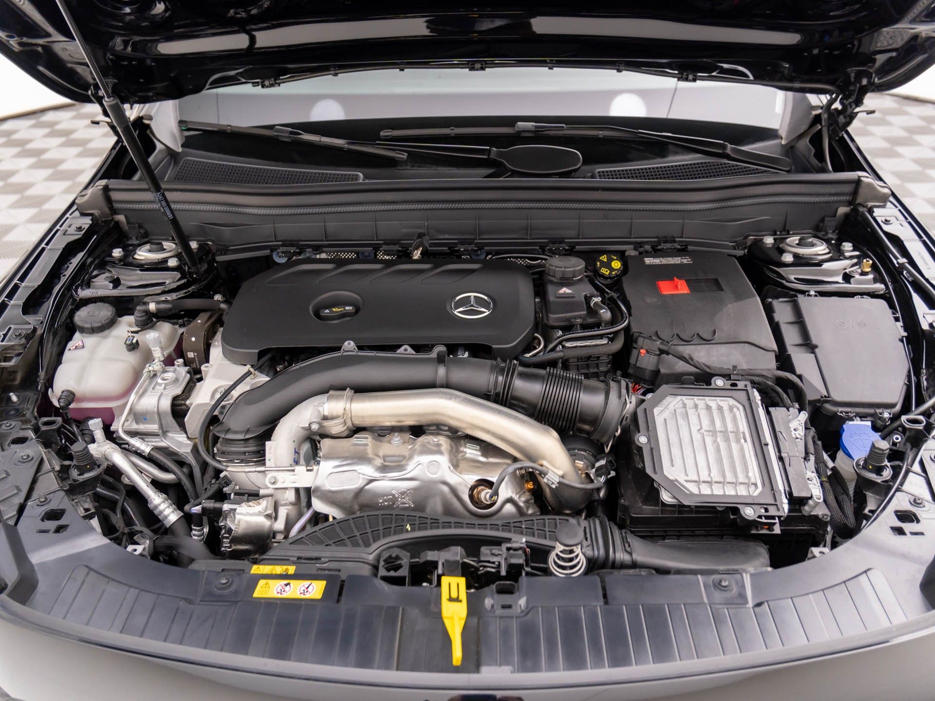2025 Mercedes Benz GLB 250 4MATIC photo 24