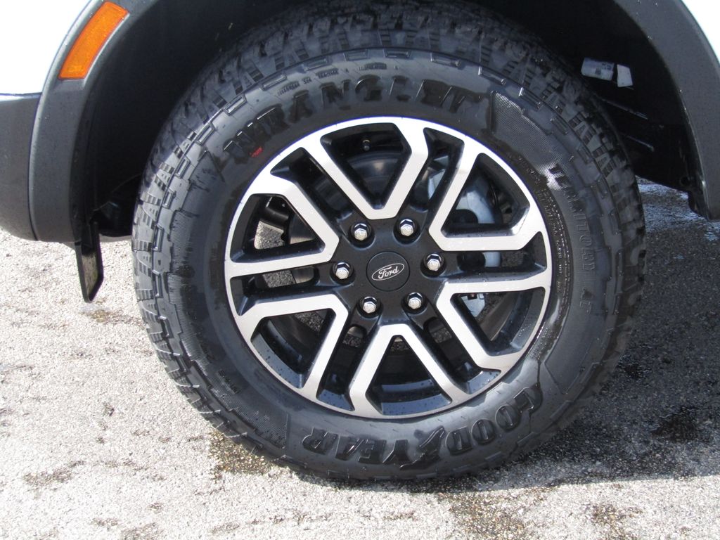 2025 Ford Ranger Lariat photo 3