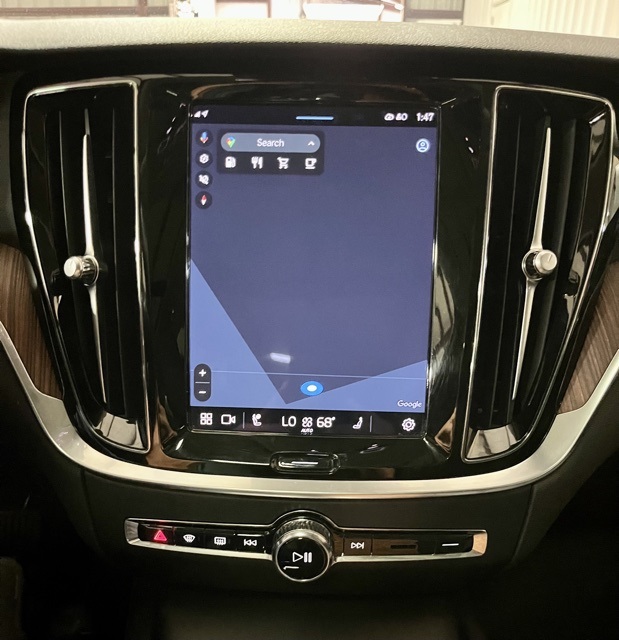 2024 Volvo V60 Cross Country B5 Plus photo 12