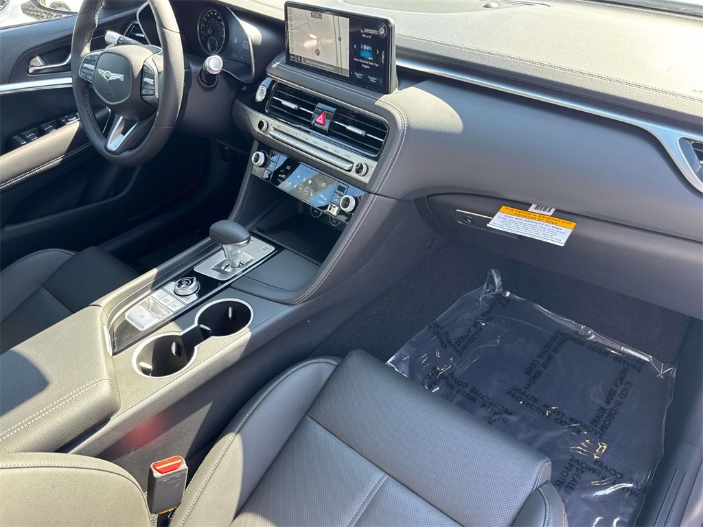 2026 Genesis G70 2.5T AWD photo 9