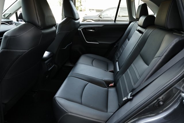 2025 Toyota RAV4 XLE Premium photo 21