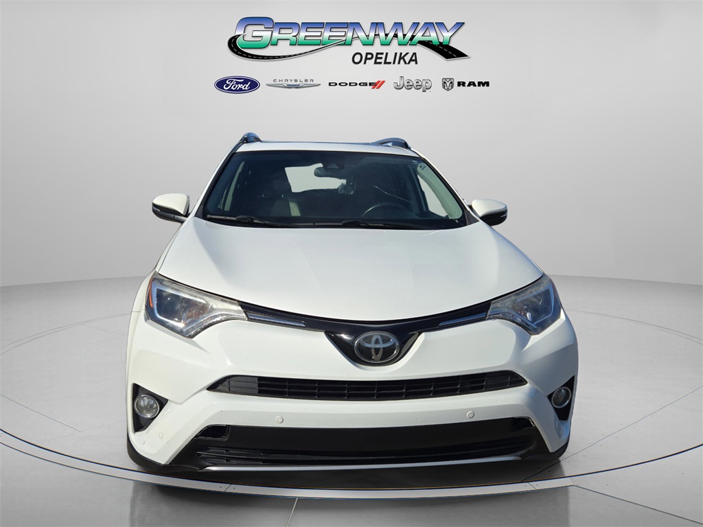 2017 Toyota RAV4 XLE's photo