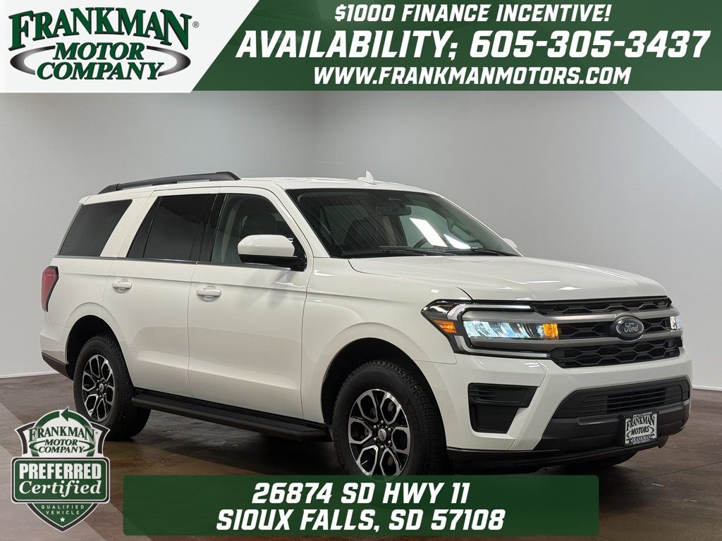 2024 Ford Expedition XLT's photo