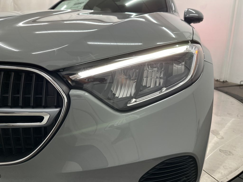 2026 Mercedes Benz GLC 300 photo 25